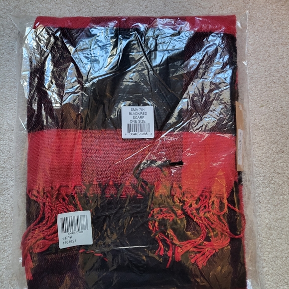 Steve Madden: Red and Black Checkered Scarf - Picture 4 of 4